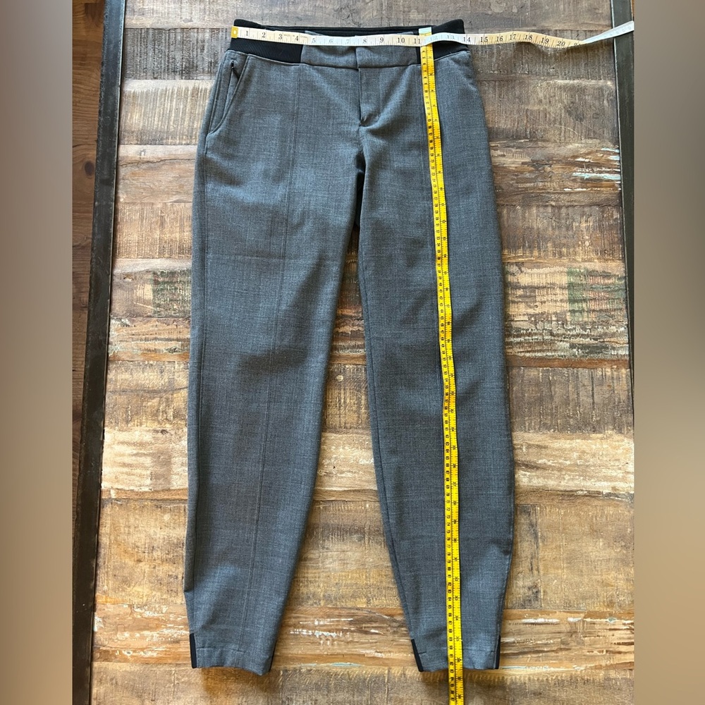 Athleta Heather Grey Pant. Size 4.